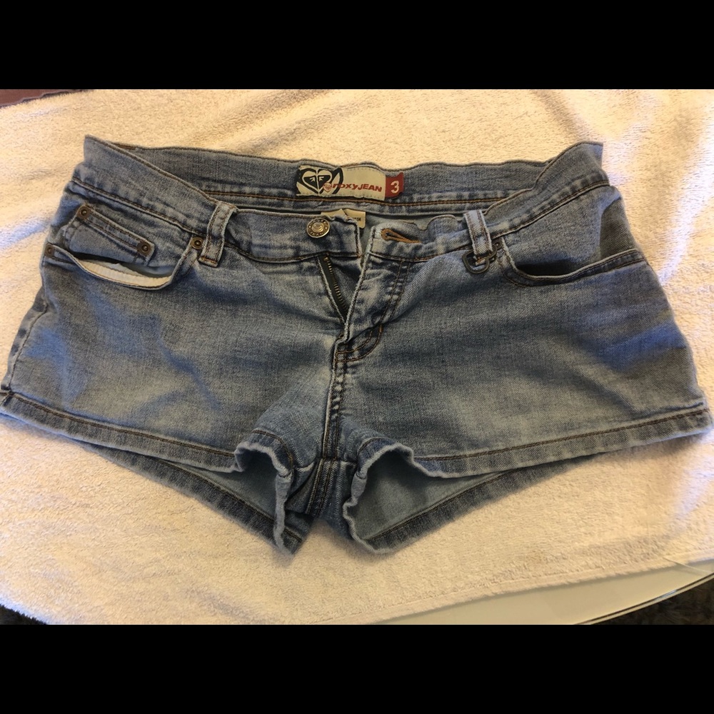 Roxy Jean short shorts